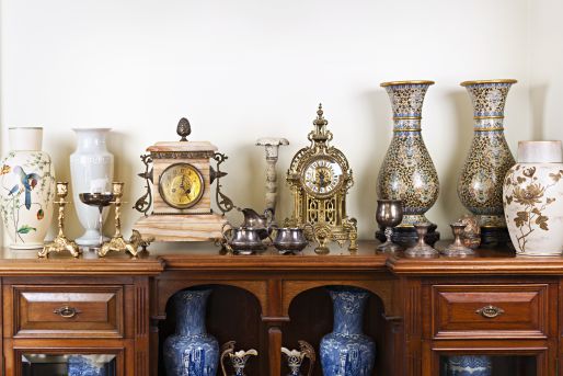 Antique Furniture Stores
